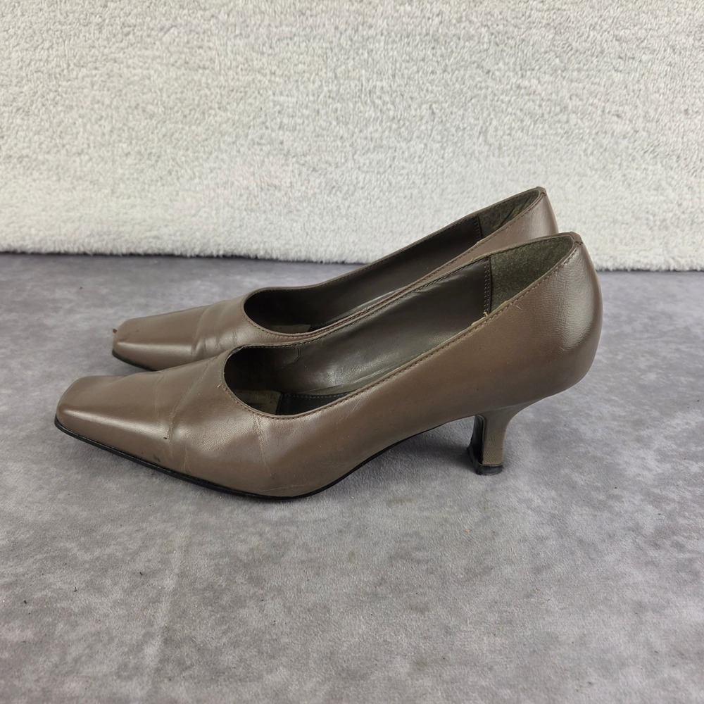 Villager Liz Claiborne Womens Taupe Leather Square Toe Kitten Heel Pumps S1923